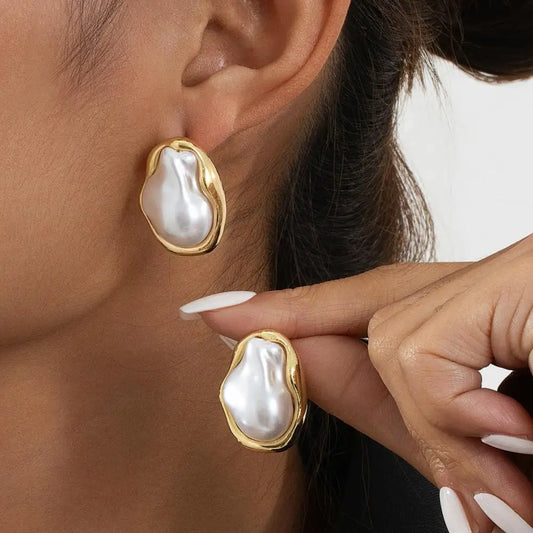Pearl Studs β Vintage Style for women