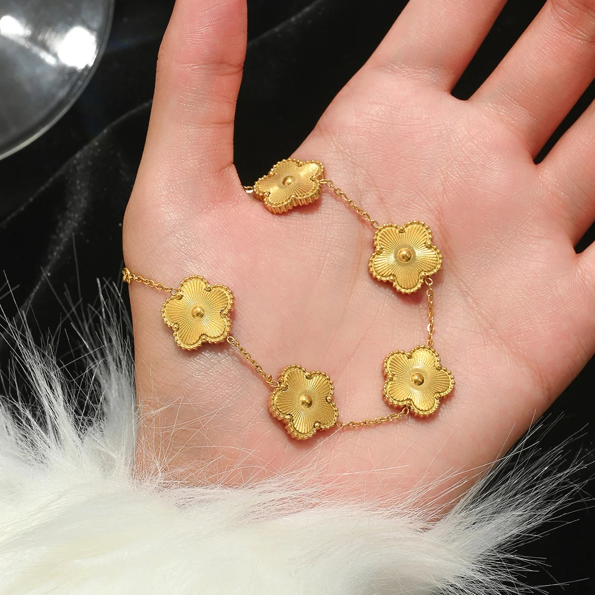 Women's Gold Clover Bracelet