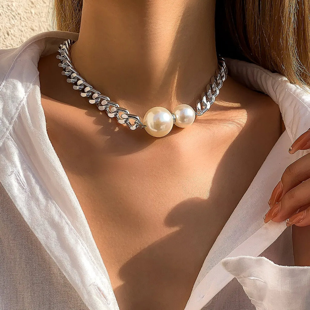 Women’s Vintage Punk Cuban Chain Choker Necklace with Gothic Pearl Pendant