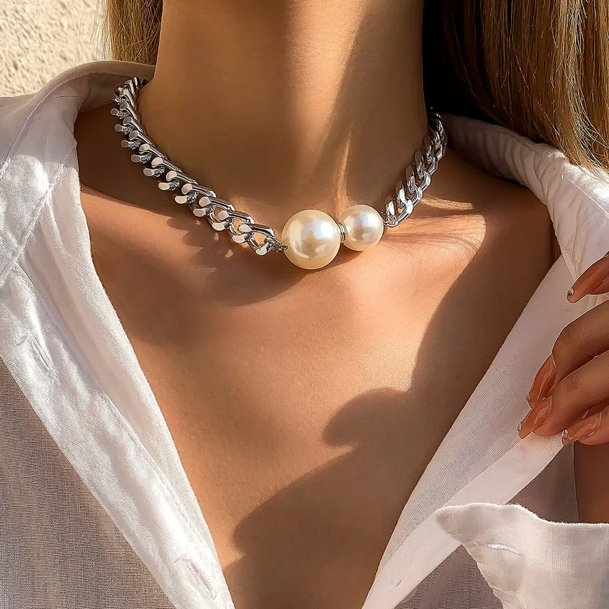 Women’s Vintage Punk Cuban Chain Choker Necklace with Gothic Pearl Pendant