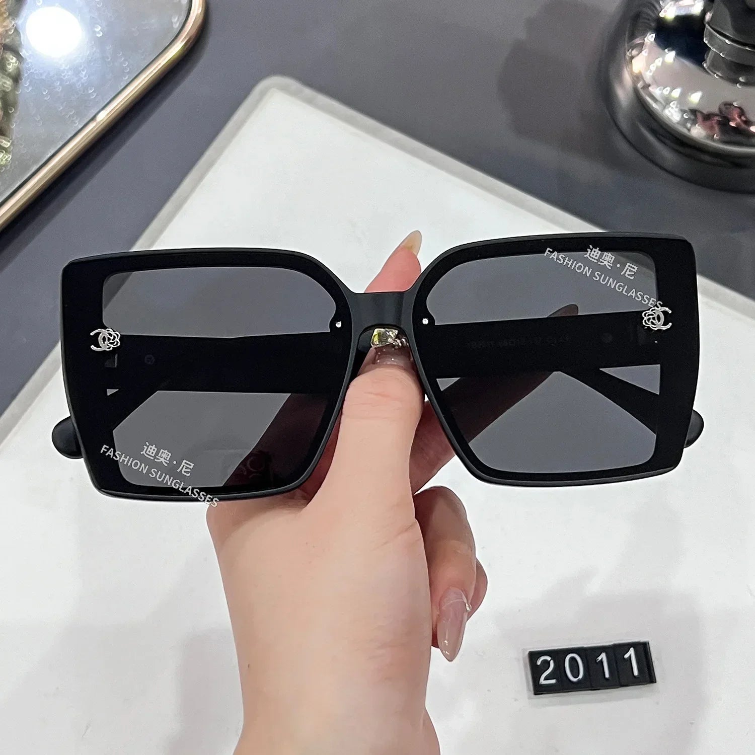 Luminaire Square Polarized Sunglasses