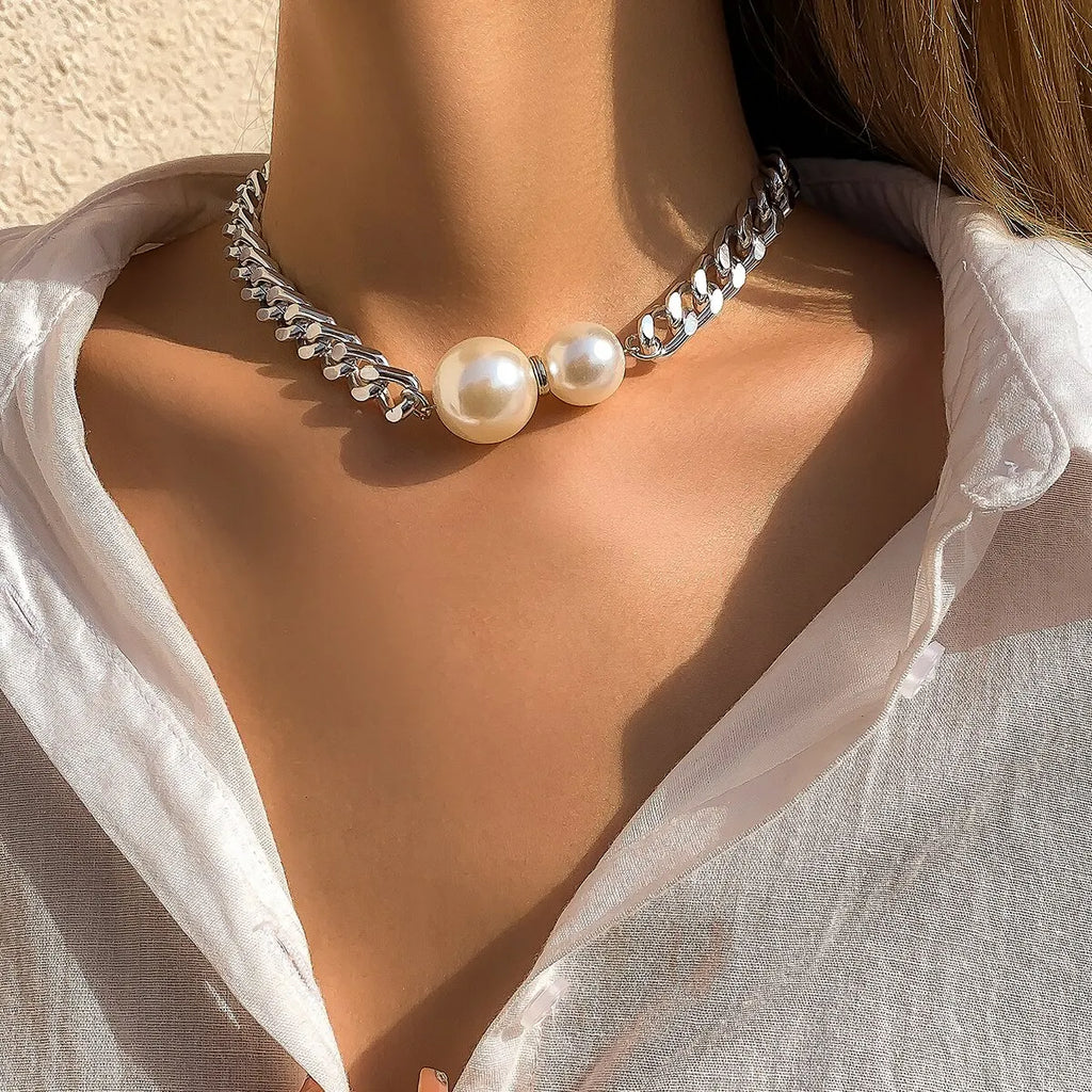 Women’s Vintage Punk Cuban Chain Choker Necklace with Gothic Pearl Pendant