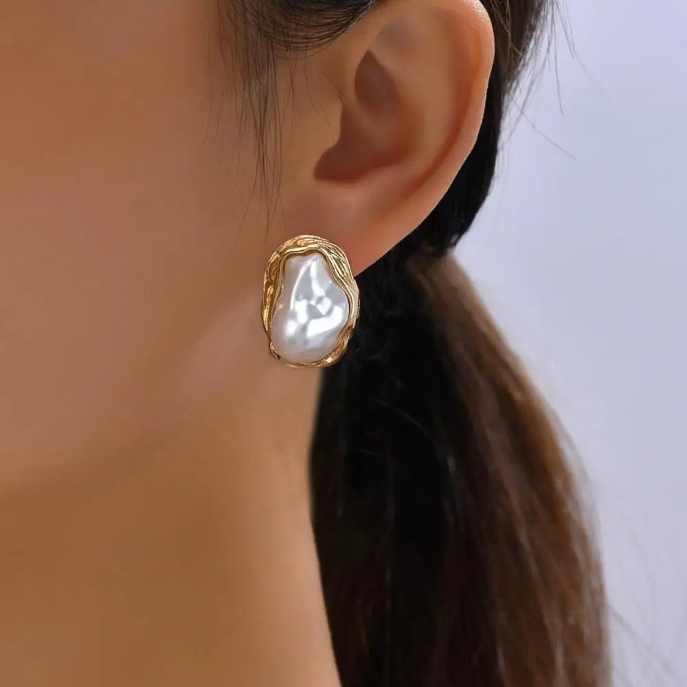 Pearl Studs – Vintage Style for women